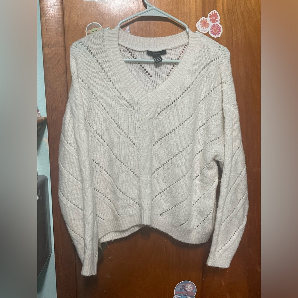 White fuzzy sweater M